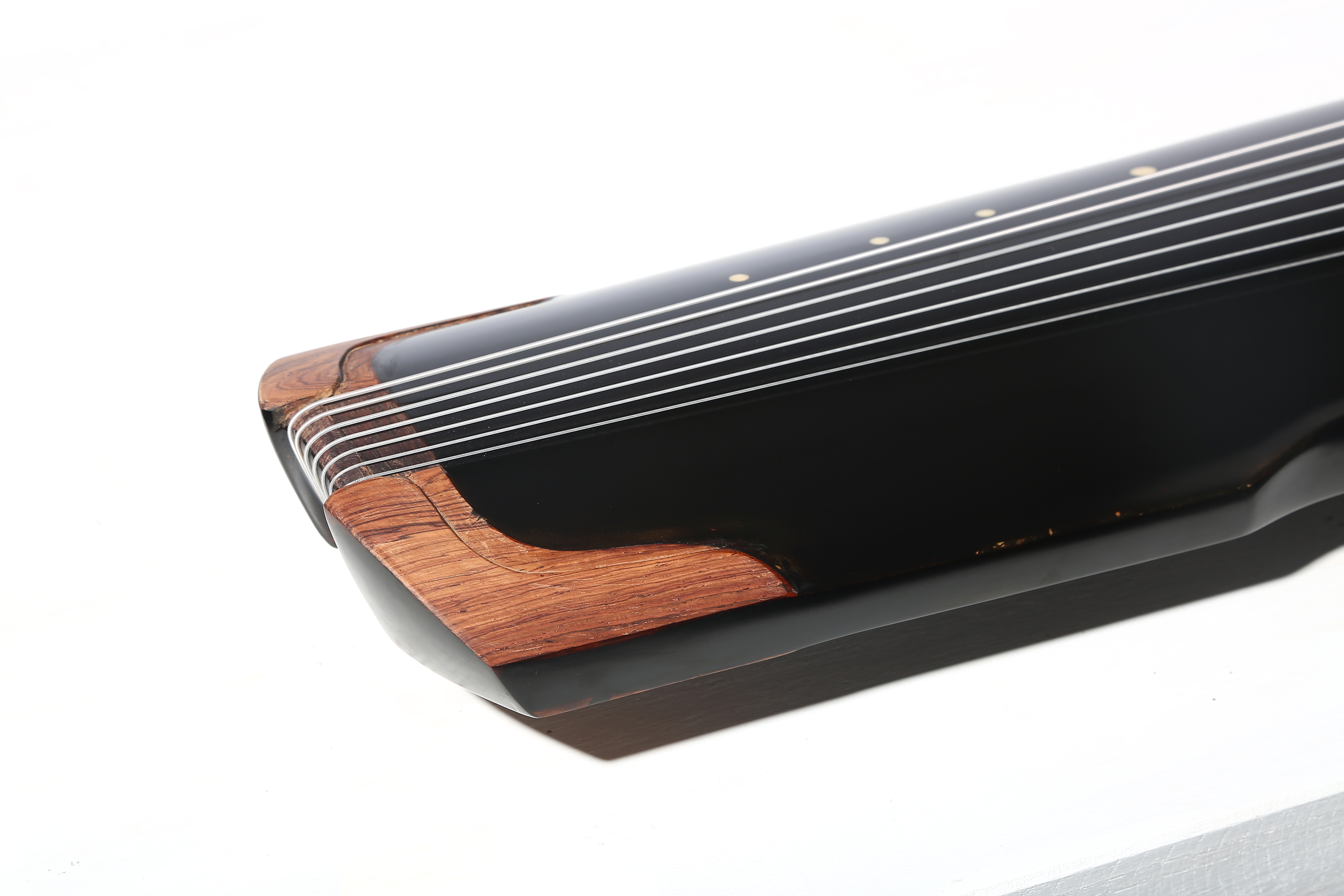 张以秋亲斫  朱砂落款  伏羲式 古琴编码:6222 8600 7000